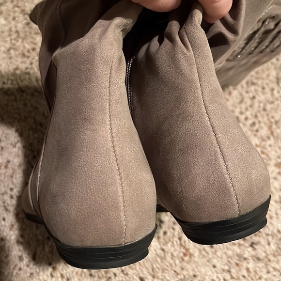 CLIFFS Gray Calf Boot - Picture 4 of 6